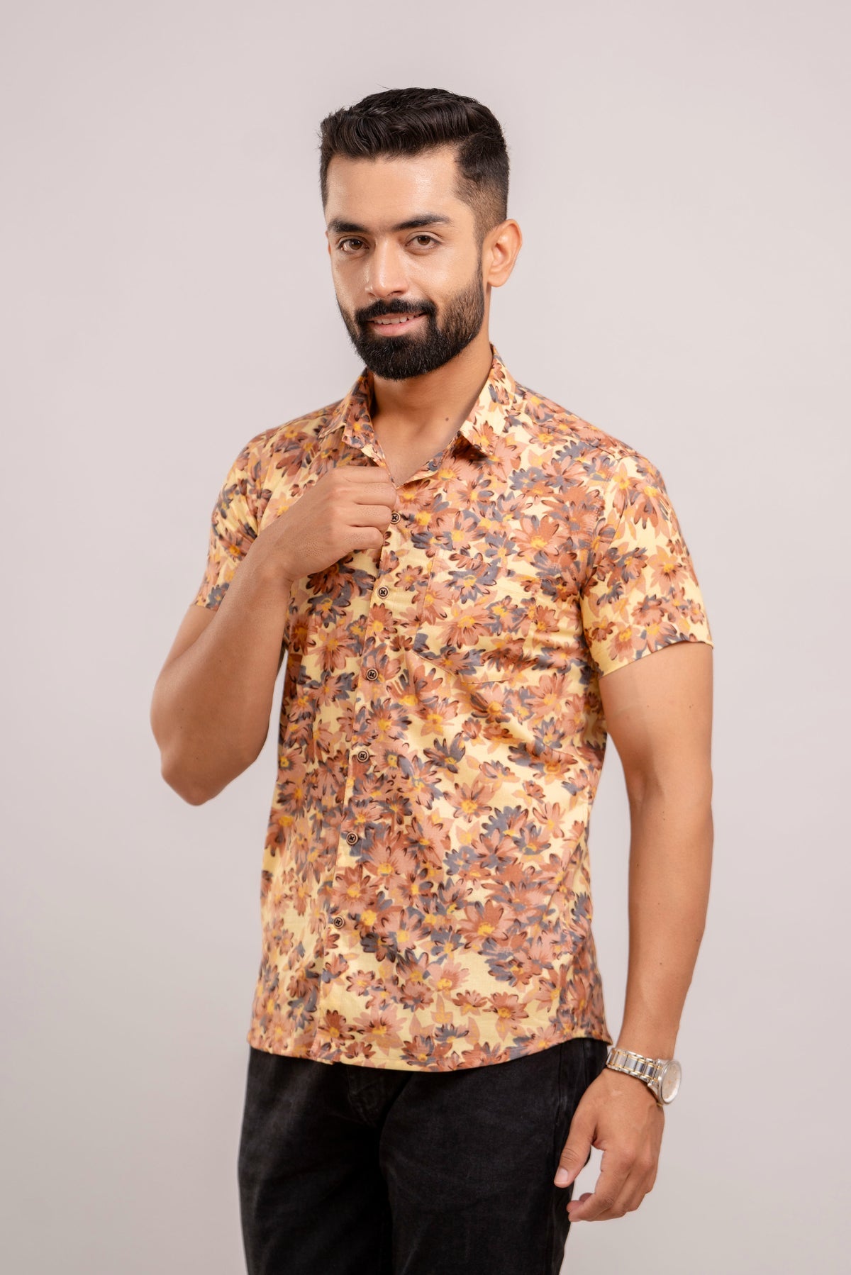 Men Yellow Floral Printed Short Sleeves Casual Cotton Shirt-FrionKandy