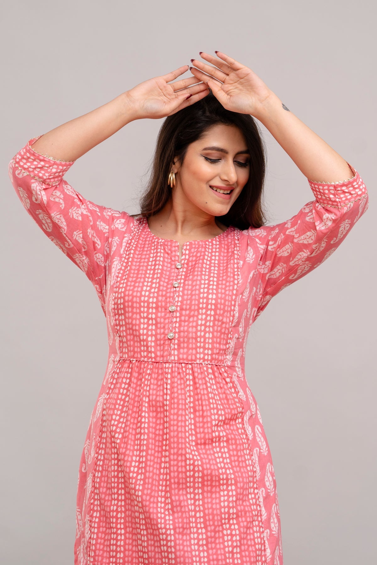 Women Salmon Pink Floral Printed Kurta with Trousers