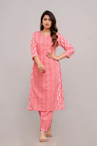 Women Salmon Pink Floral Printed Kurta with Trousers