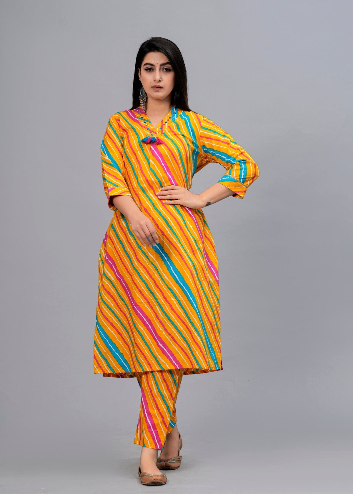 Women Multi Leheriya Printed Kurta with Trousers & Dupatta