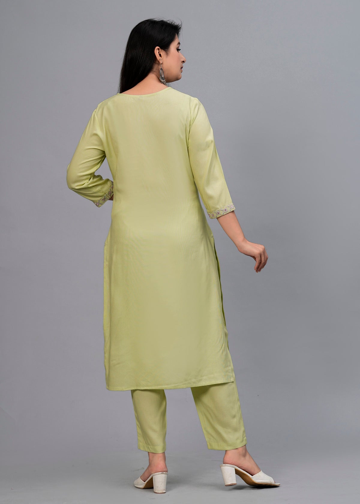 Women Olive Solid Embroidered Kurta with Trousers & Dupatta