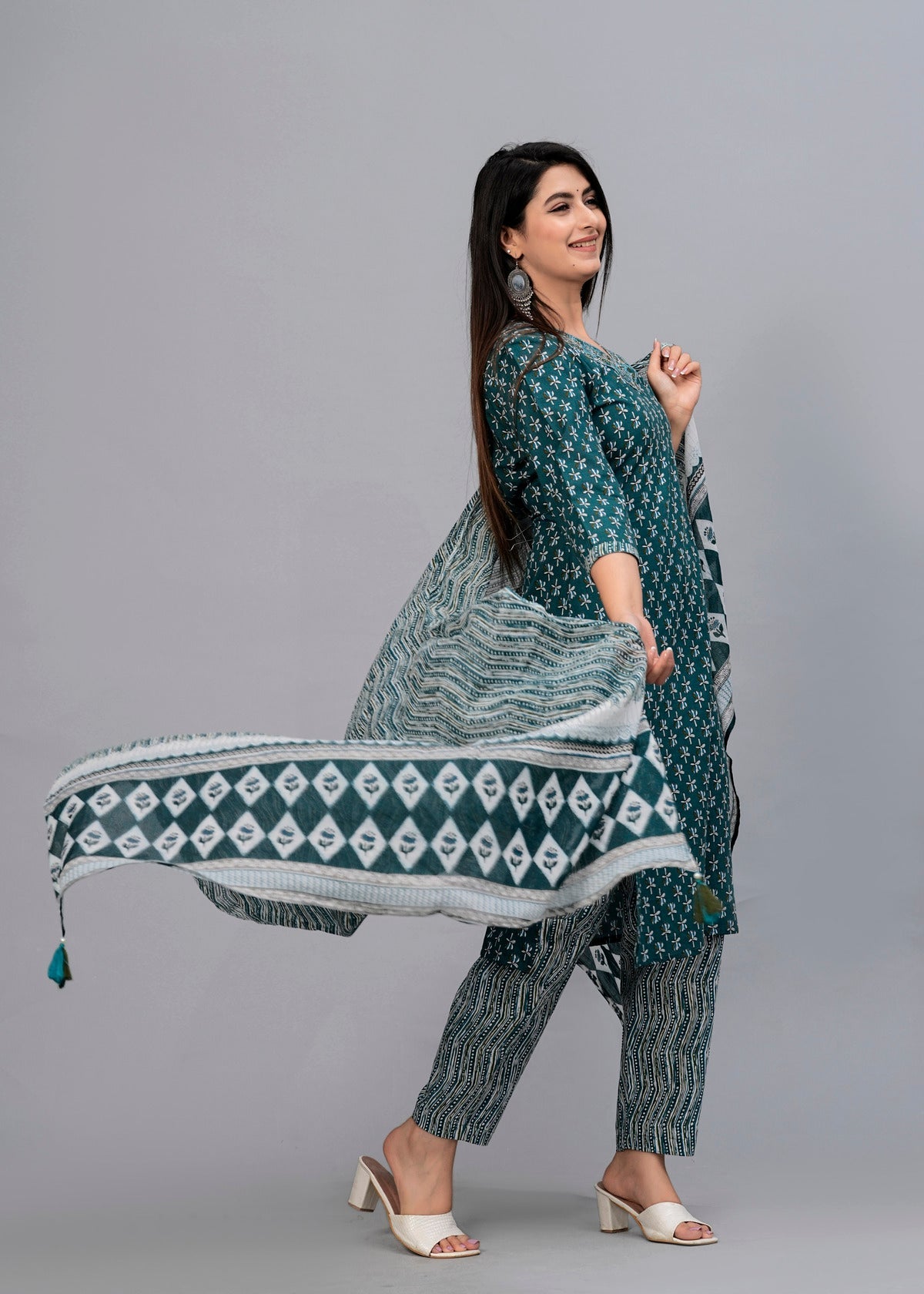 Women Opal Green Floral Printed Kurta with Trousers & Dupatta