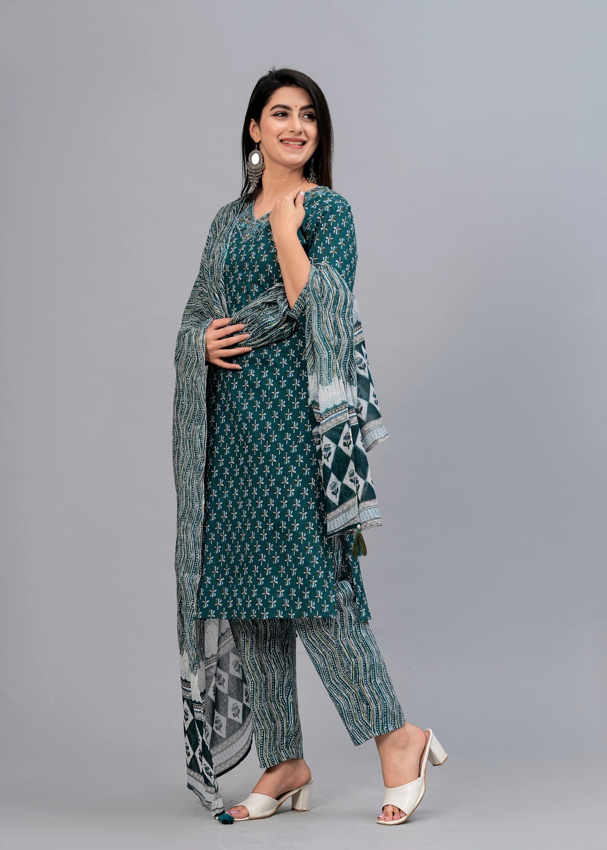 Women Opal Green Floral Printed Kurta with Trousers & Dupatta