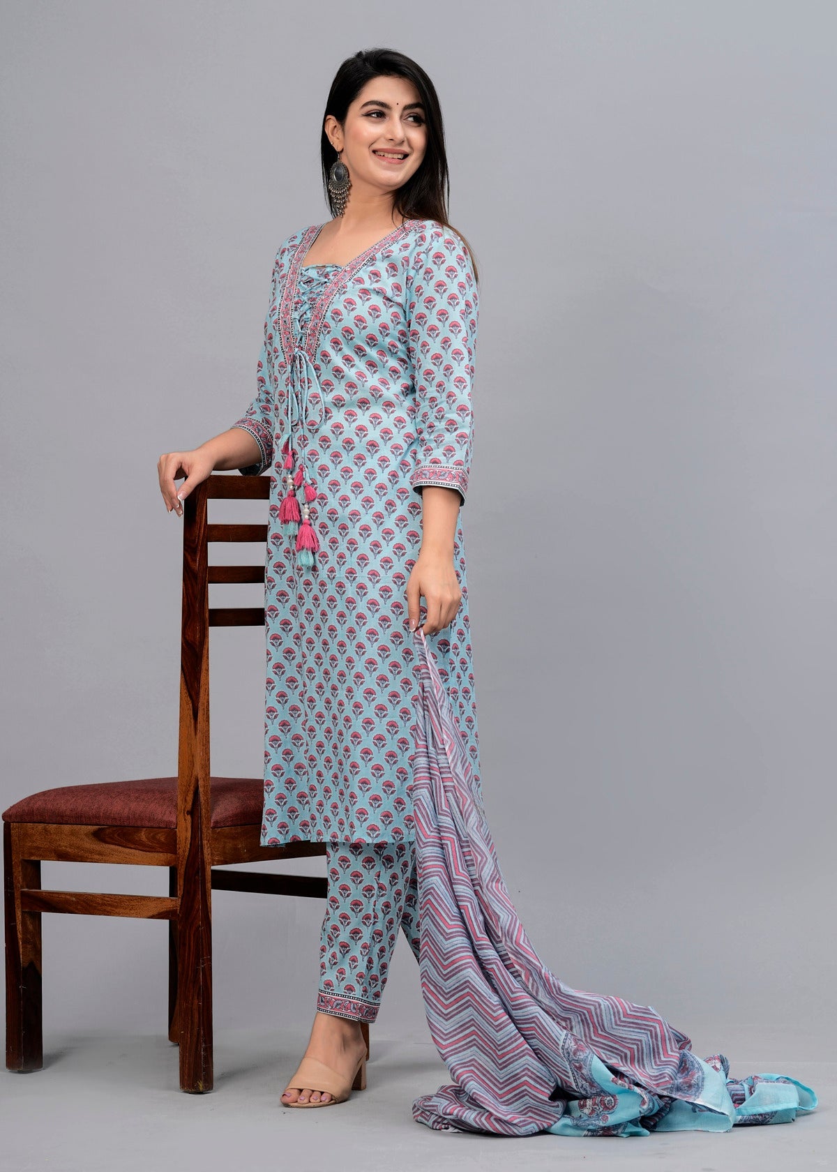 Women Turquoise Blue Floral Printed Kurta with Trousers & Dupatta