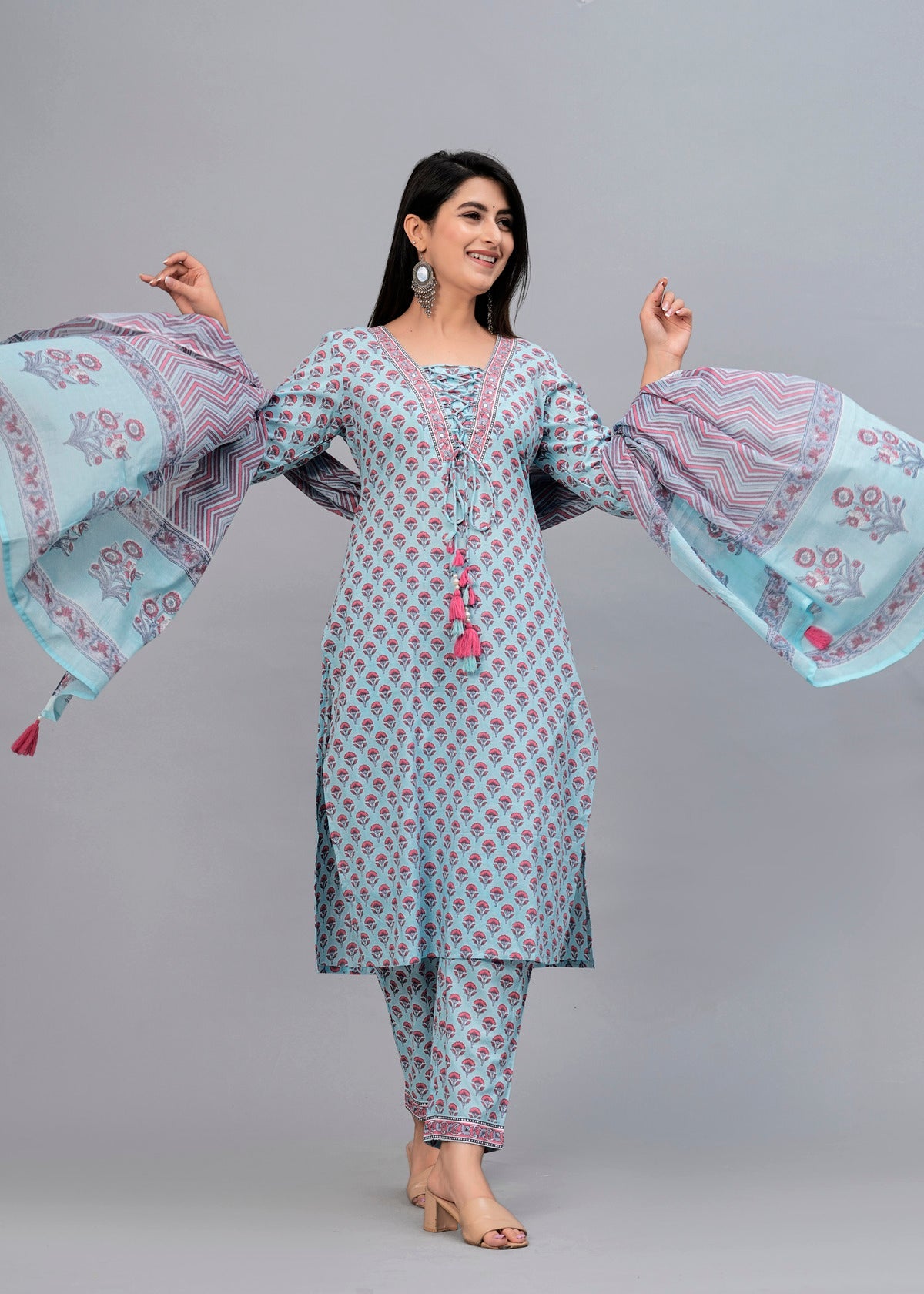 Women Turquoise Blue Floral Printed Kurta with Trousers & Dupatta