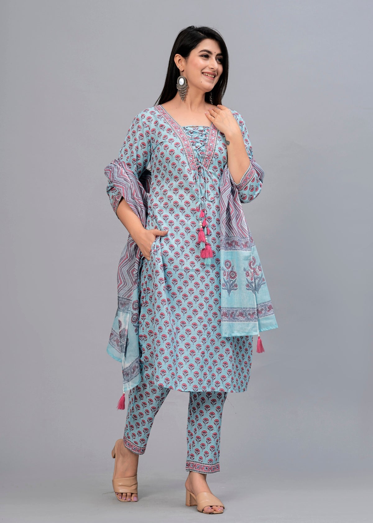 Women Turquoise Blue Floral Printed Kurta with Trousers & Dupatta