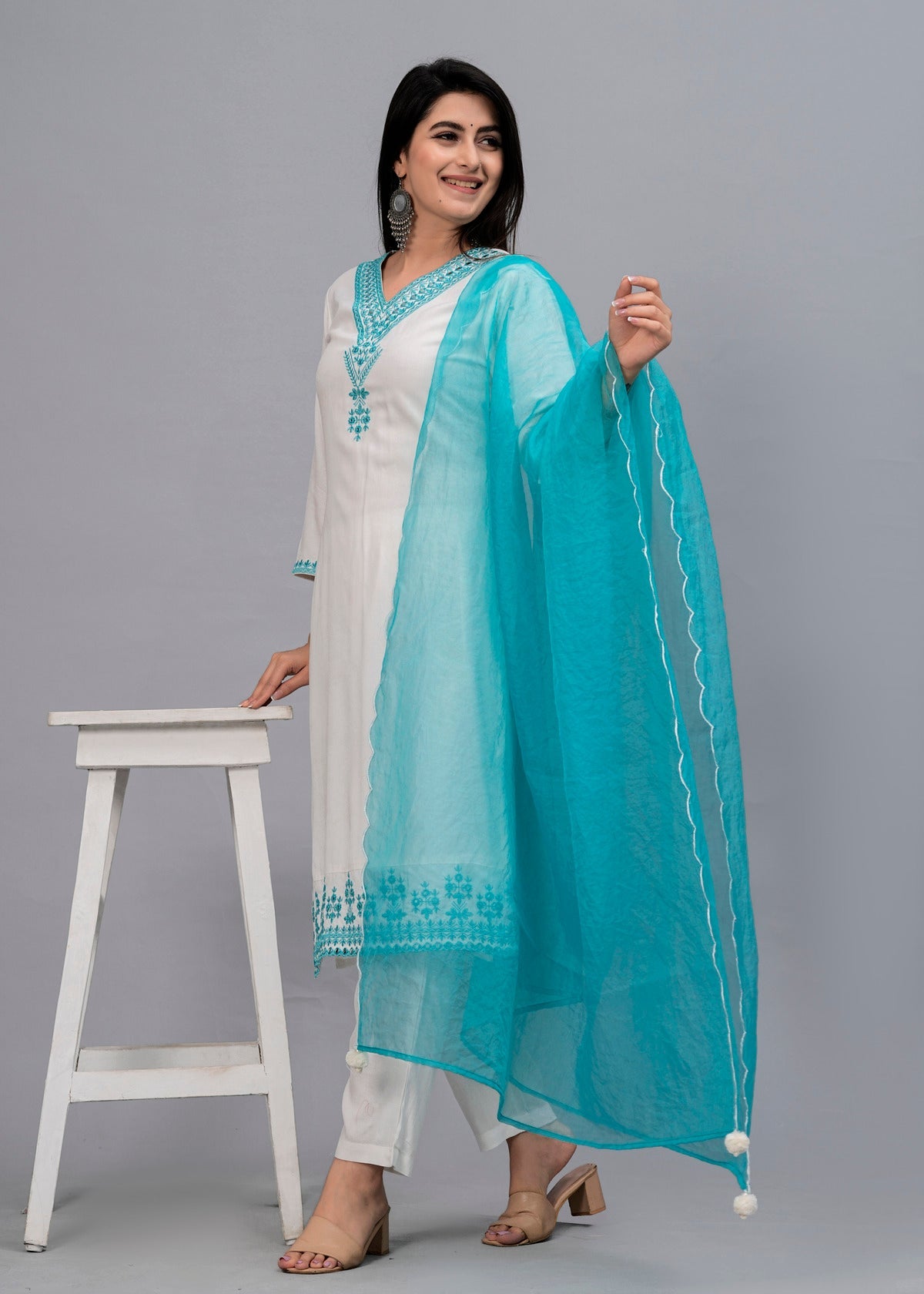 Women White Solid Embroidered Kurta with Trousers & Dupatta