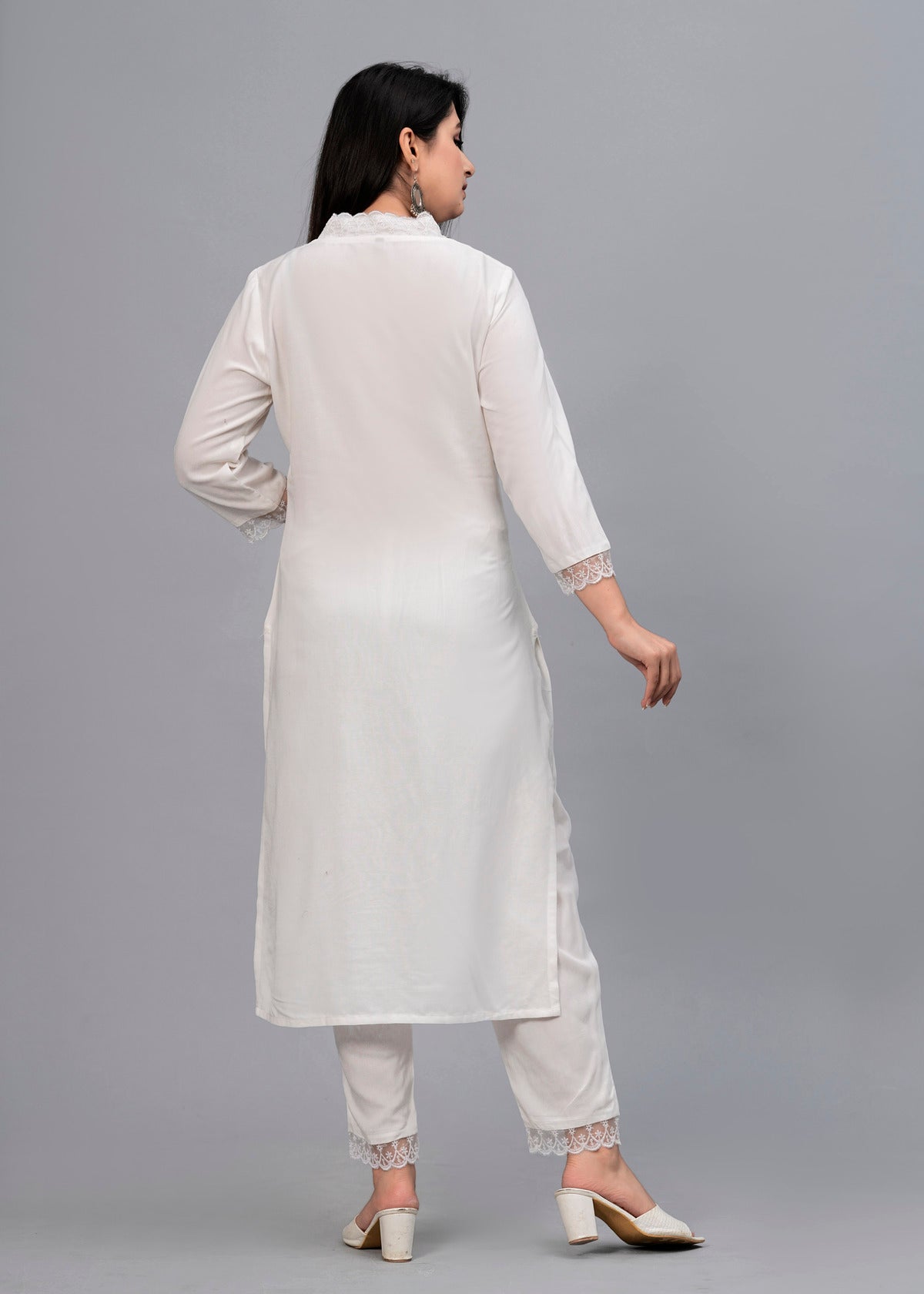 Women White Floral Printed Kurta with Trousers & Dupatta