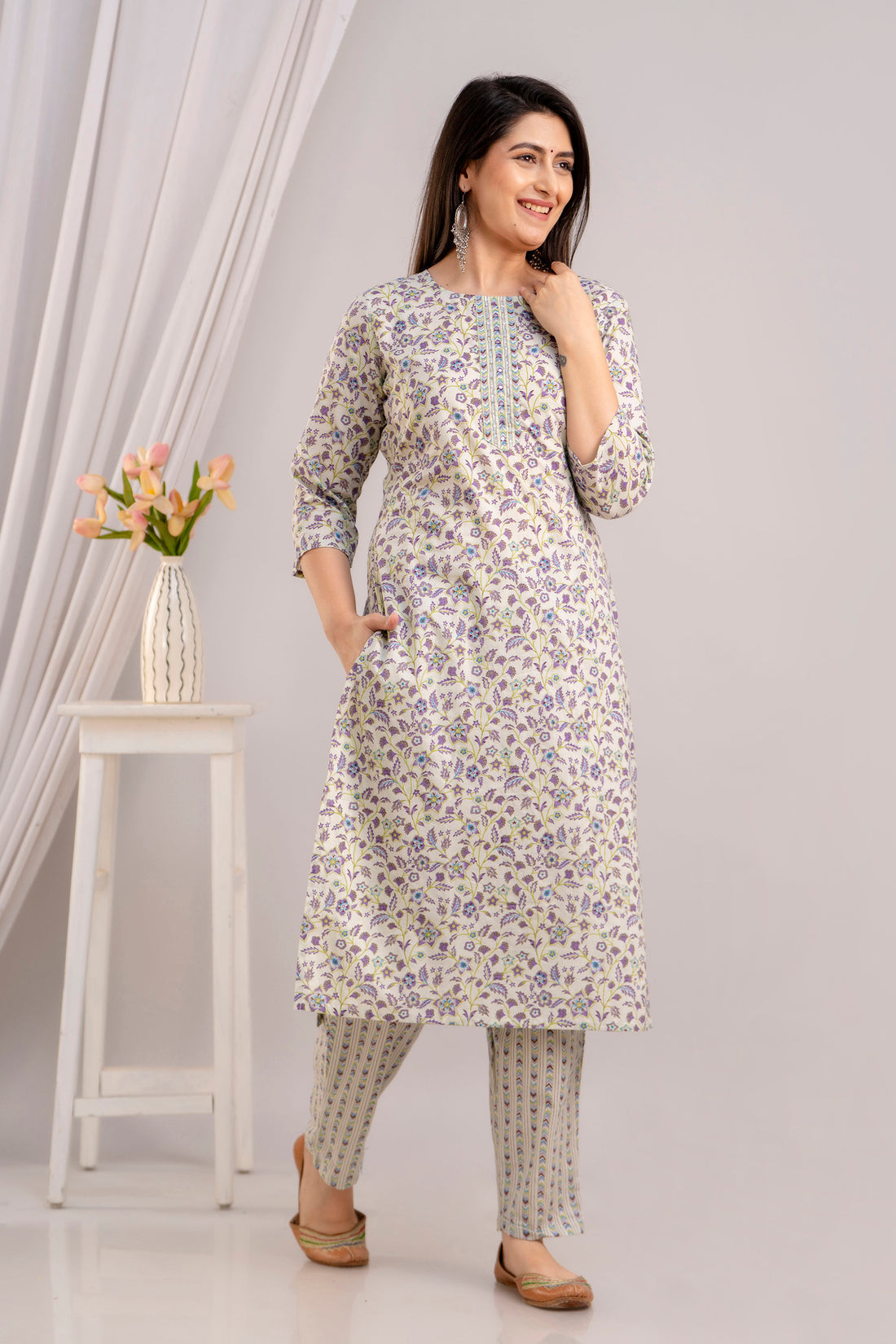 Women White & Purple Floral Printed Kurta with Trousers & Dupatta