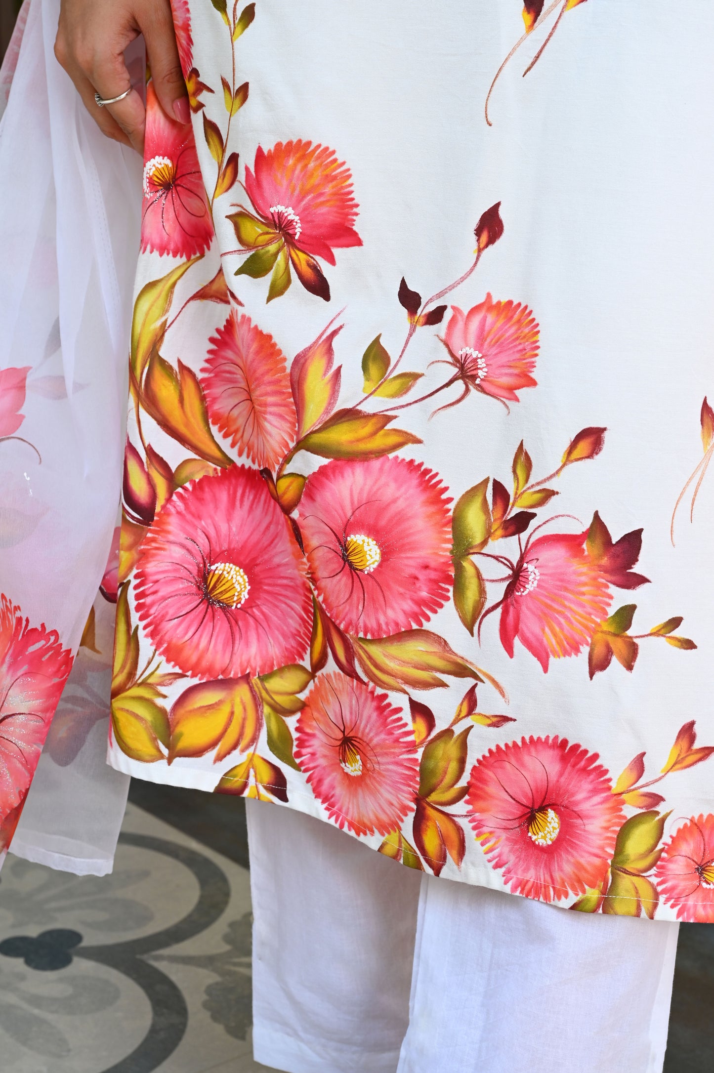 White & Peach Floral Hand Painted Mirror Work Muslin Kurta with Trousers & Organza Dupatta