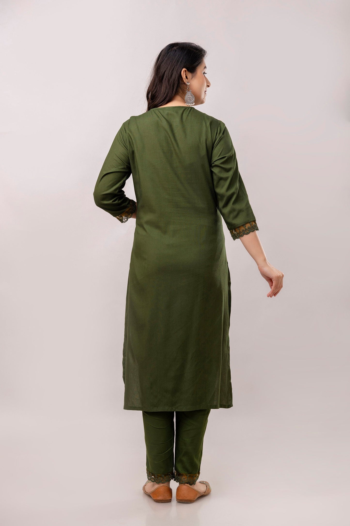 Women Green Floral Brush Painted Kurta with Trousers & Dupatta