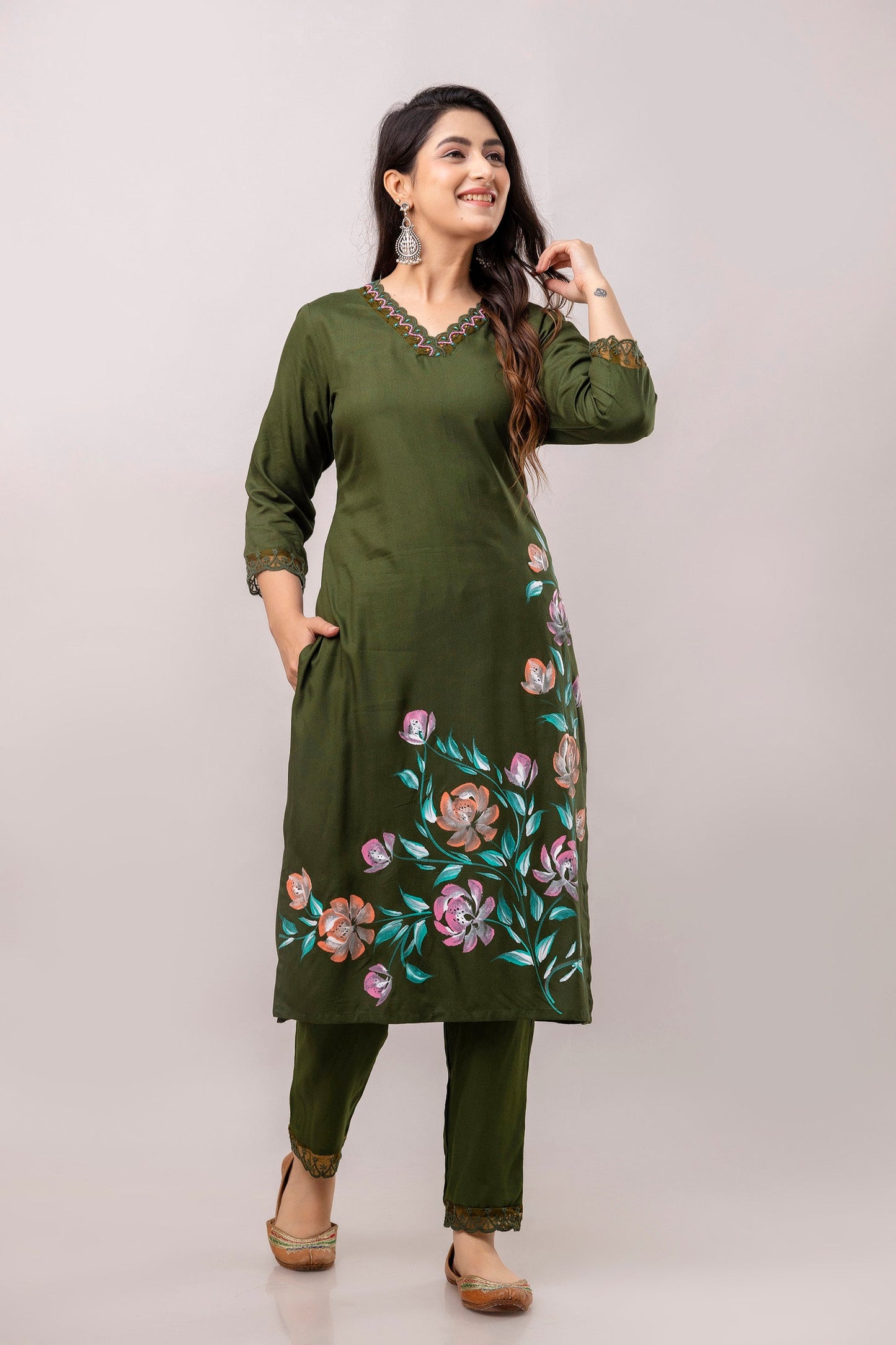 Women Green Floral Brush Painted Kurta with Trousers & Dupatta