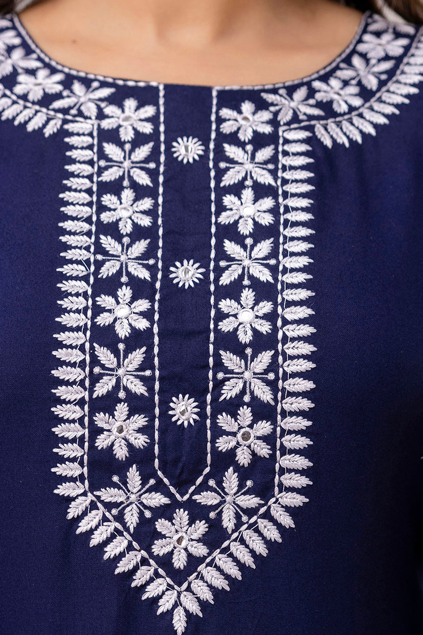 Women Navy Blue & White Chawal Taka Embroidered Viscose Rayon Straight Kurti