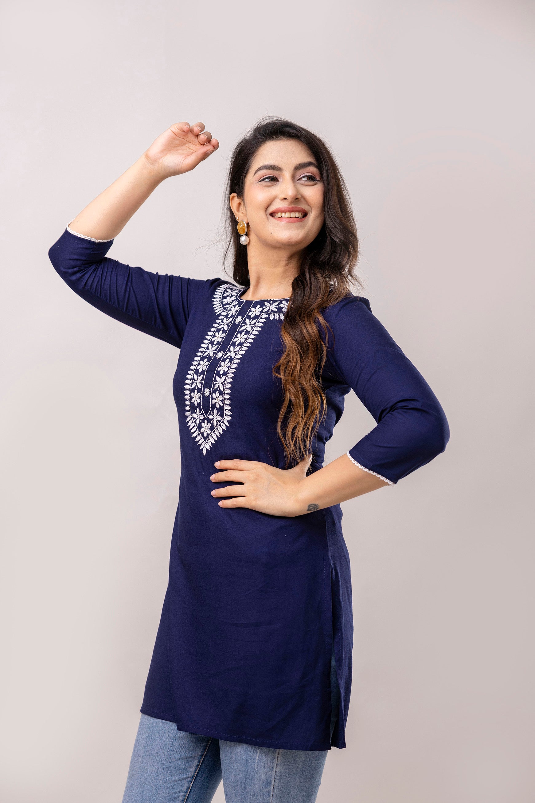 Women Navy Blue & White Chawal Taka Embroidered Viscose Rayon Straight Kurti