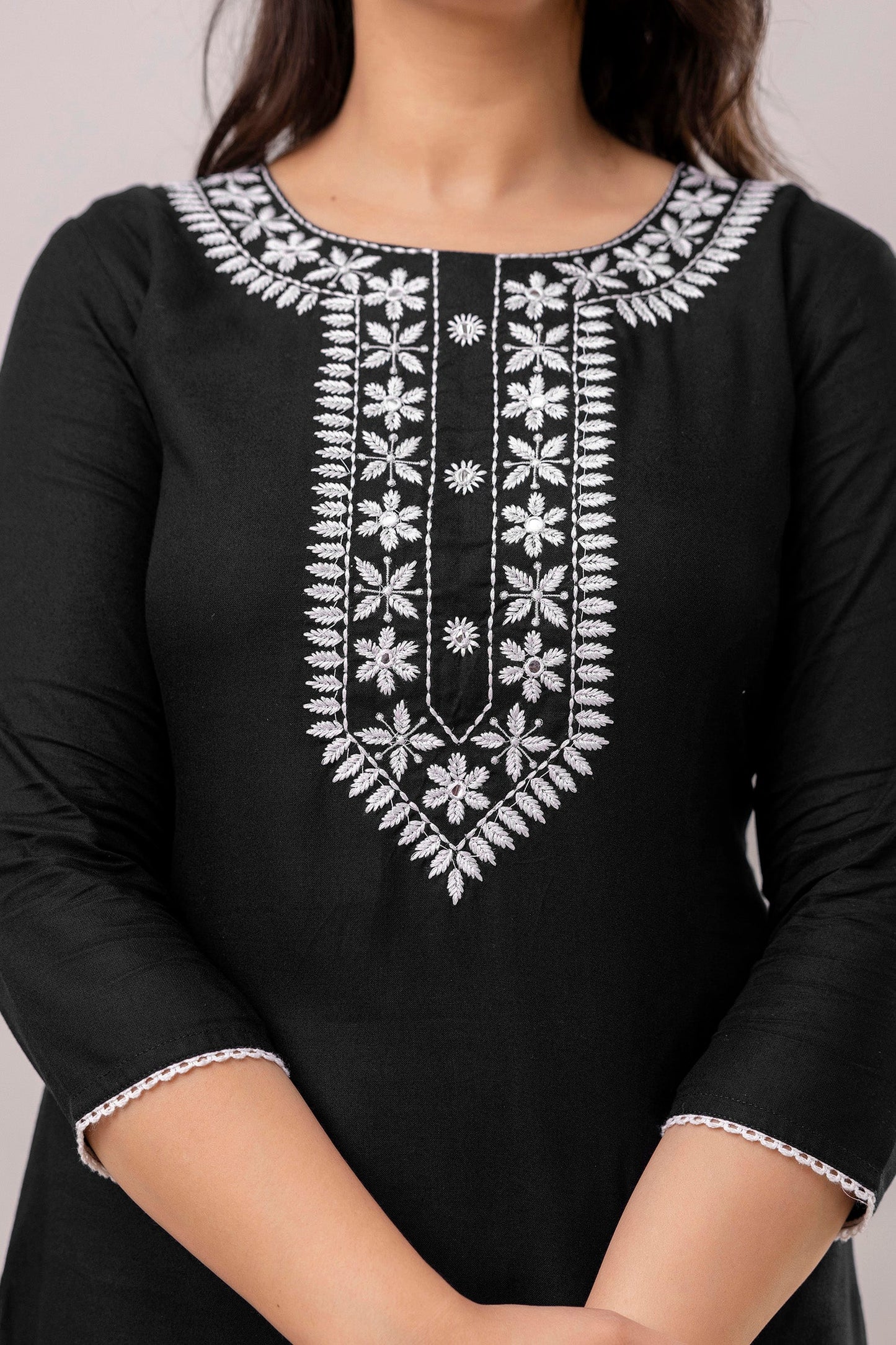 Women Black & White Chawal Taka Embroidered Viscose Rayon Straight Kurti