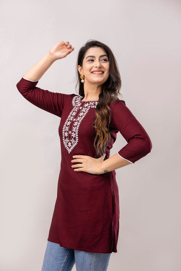 Women Maroon & White Chawal Taka Embroidered Viscose Rayon Straight Kurti