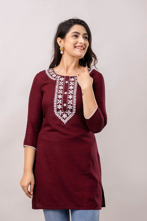 Women Maroon & White Chawal Taka Embroidered Viscose Rayon Straight Kurti