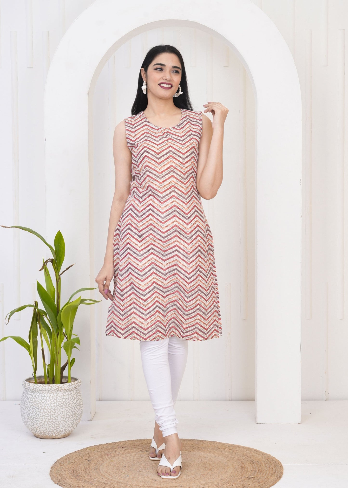 Women Multicolor Chevron/Zig Zag Pure Cotton Straight Kurti