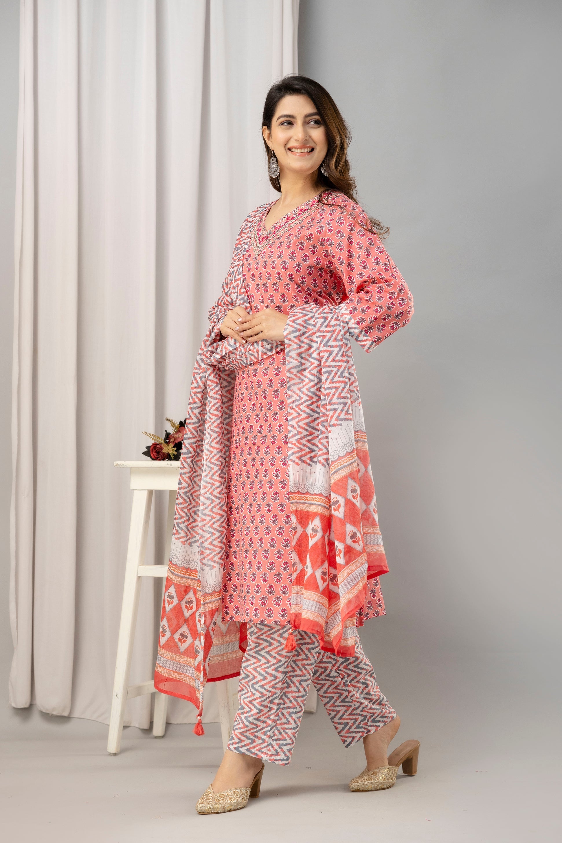 Women Pink Pure Cotton Printed Kurta with Trousers & Dupatta