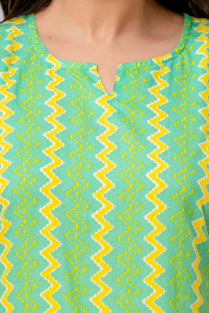 Women Zig Zag Chevron Parakeet Green Printed Night suit