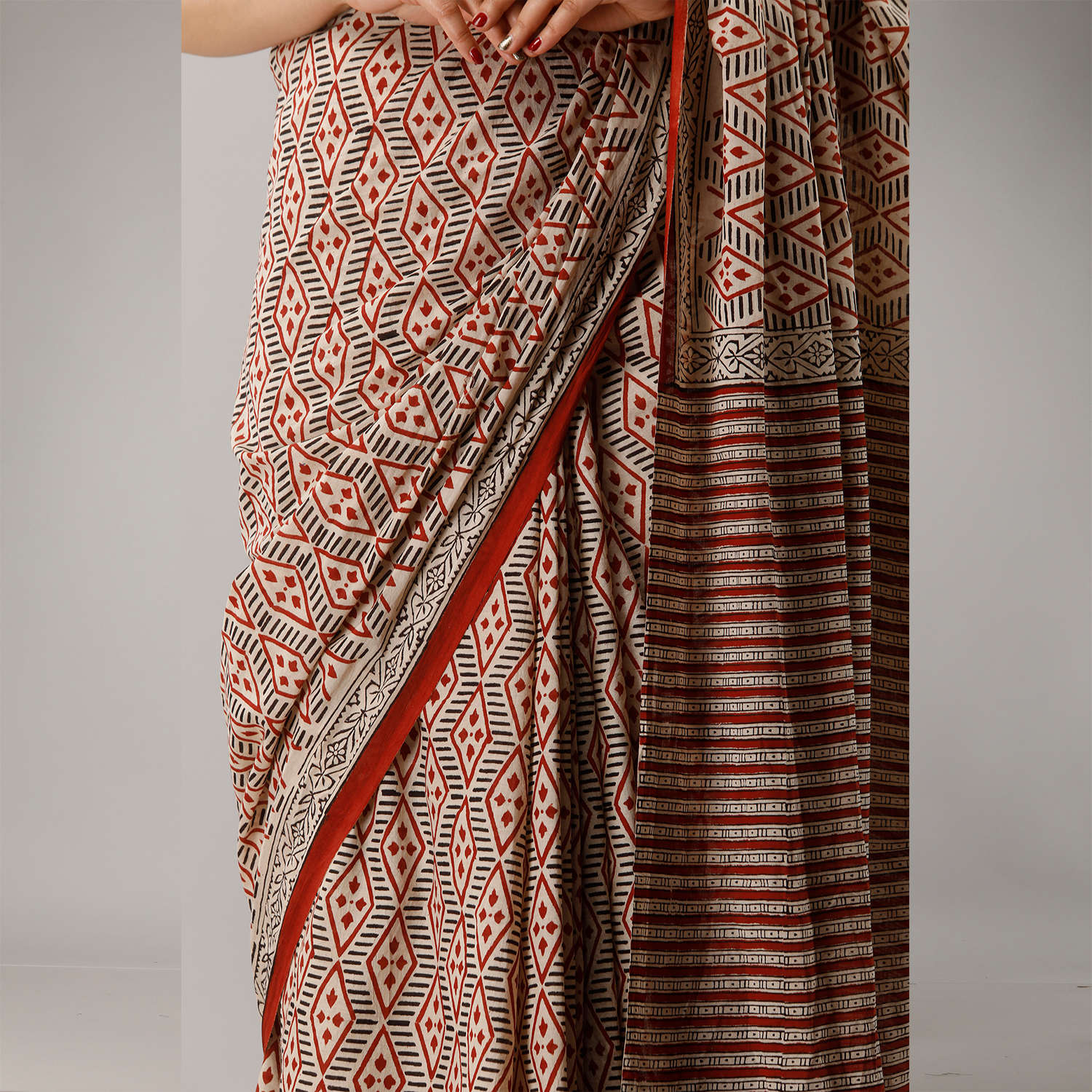 Maroon Diamond Printed Bagru Cotton Saree - Frionkandy