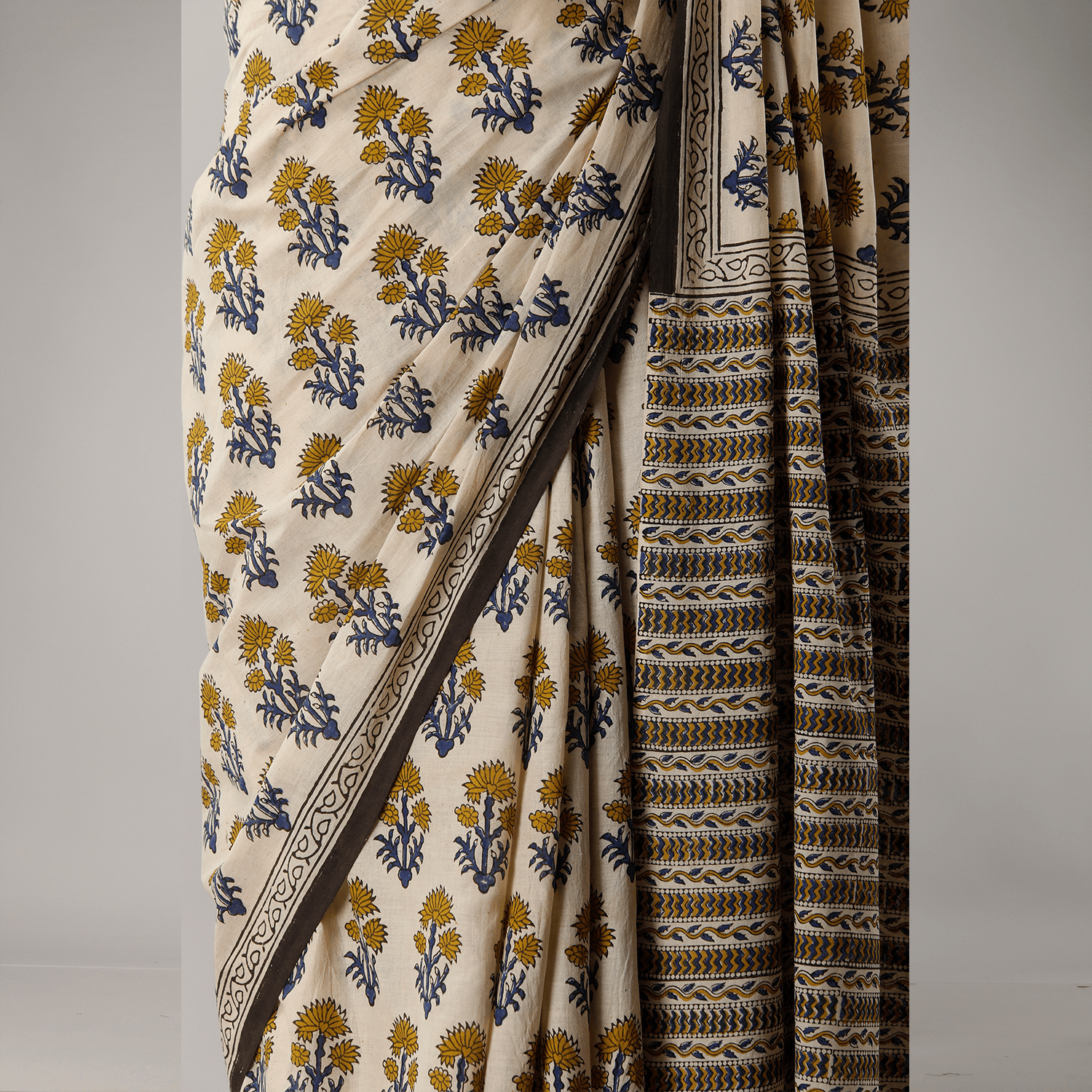 Buy Blue & Beige Sarees for Women by APNISHA Online | Ajio.com