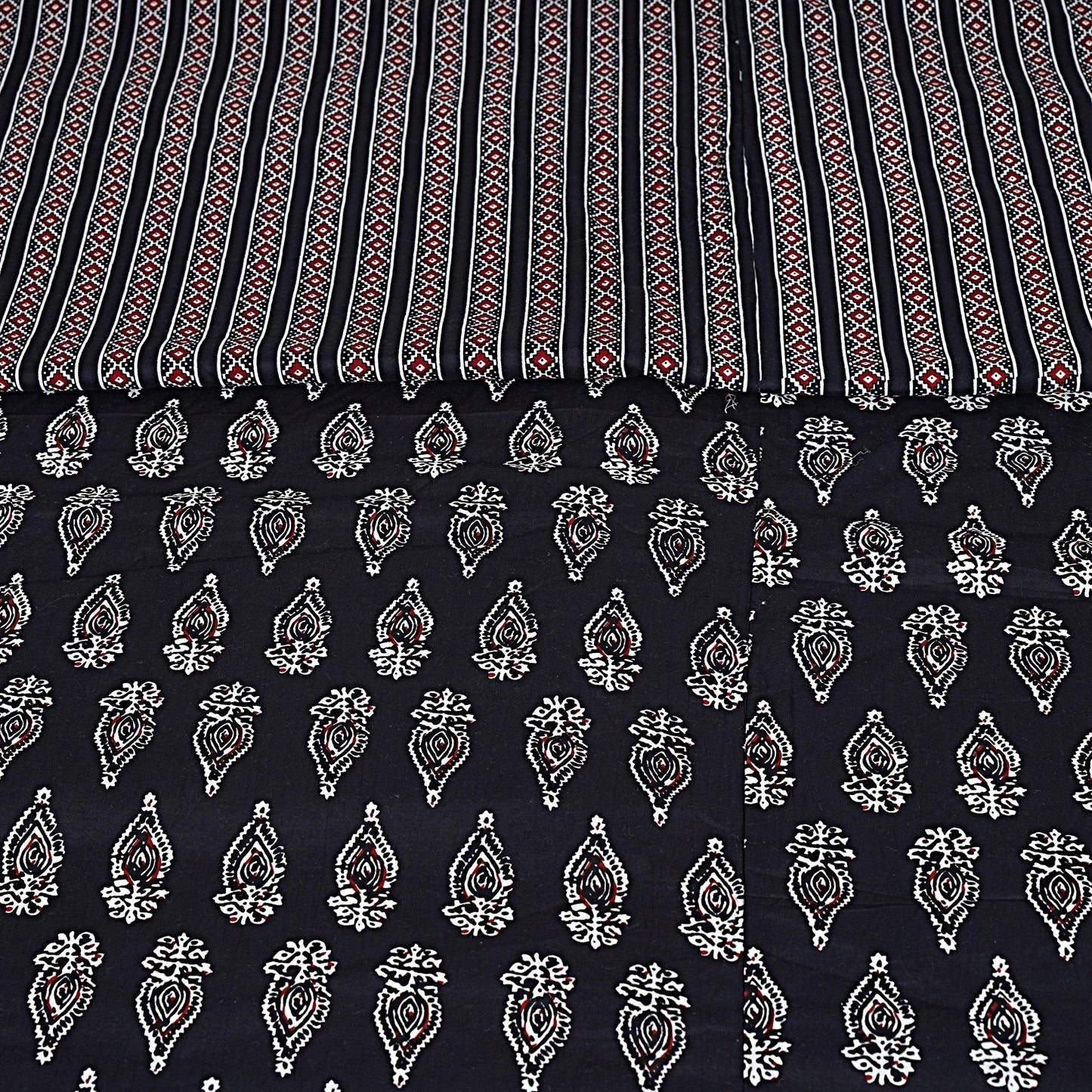 Black Handblock Floral Print 240 TC Cotton Double Bed Dohar (SHKR1014) - Frionkandy