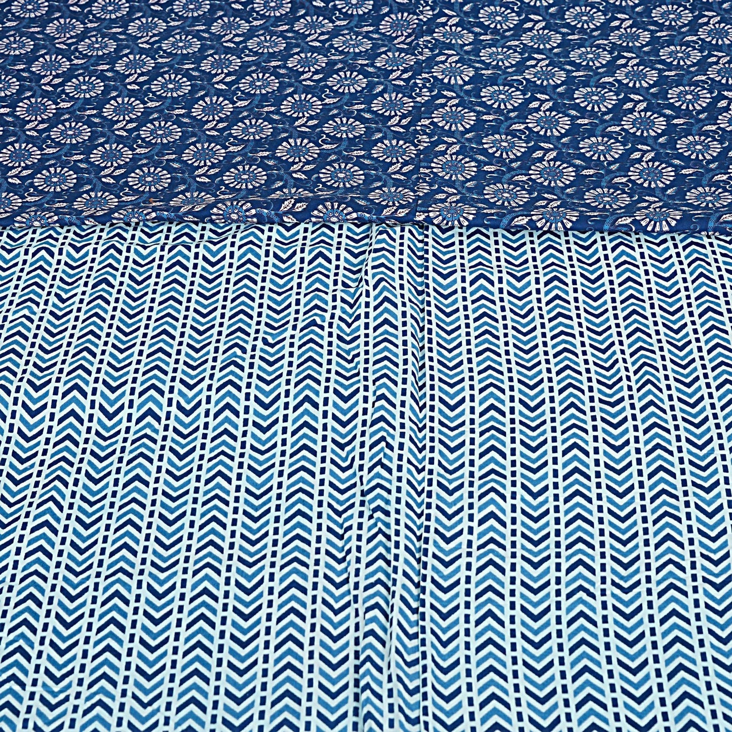 Blue Chevron Print 240 TC Cotton Double Bed Dohar (SHKR1028) - Frionkandy